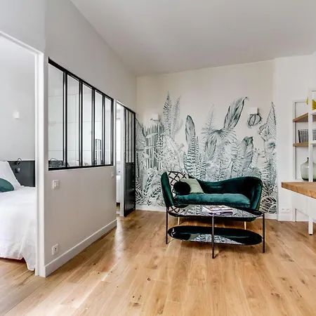 Apartment Beautiful In Central Paris